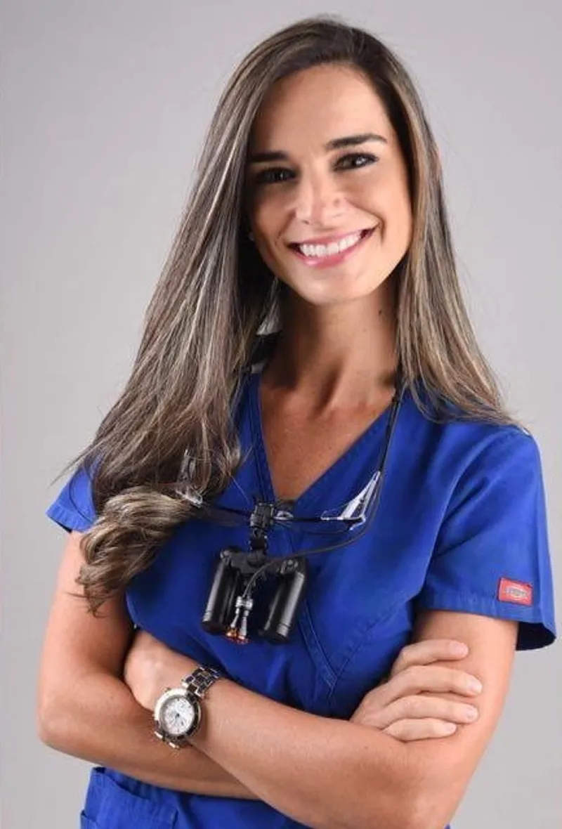 Dr. Paula Marín, Endodontics
